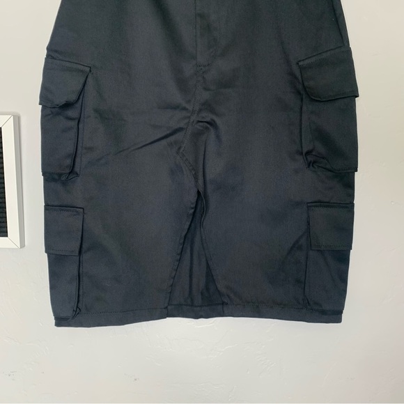 Boohoo Black Cargo Midi Skirt W/ Pockets Size 6 *NWTS* - Picture 2 of 10